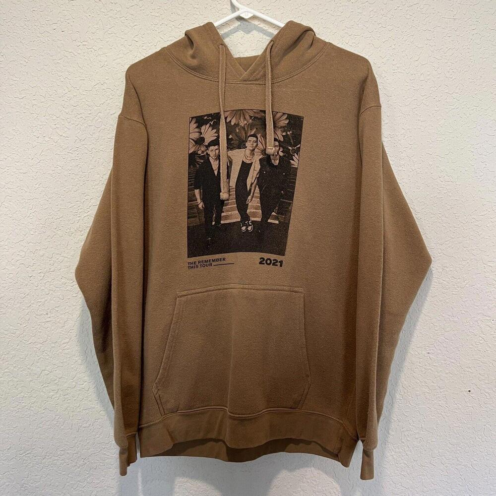 NWOT Jonas Brother‎ 2021 “The Remember This Tour” Hoodie Size Large